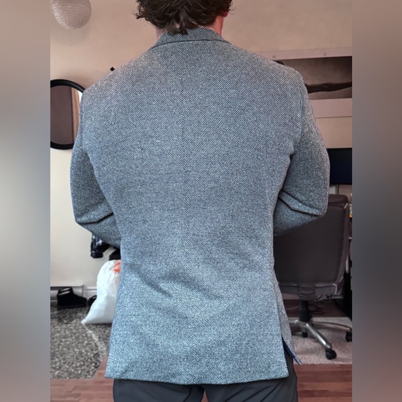 Blazer - Picture 3 of 4